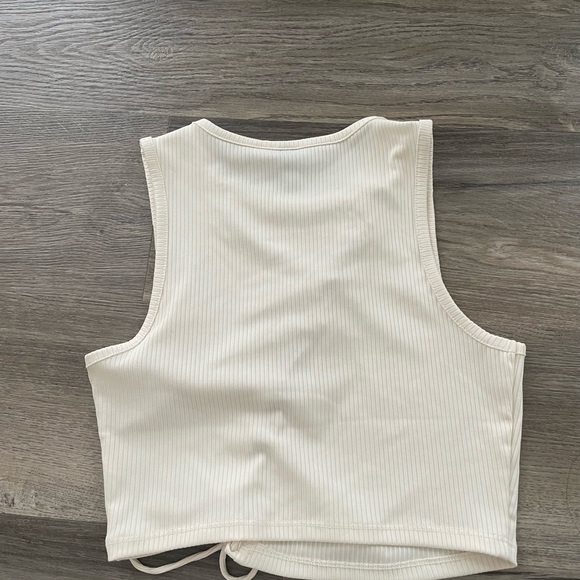 H&M tank - Picture 2 of 2